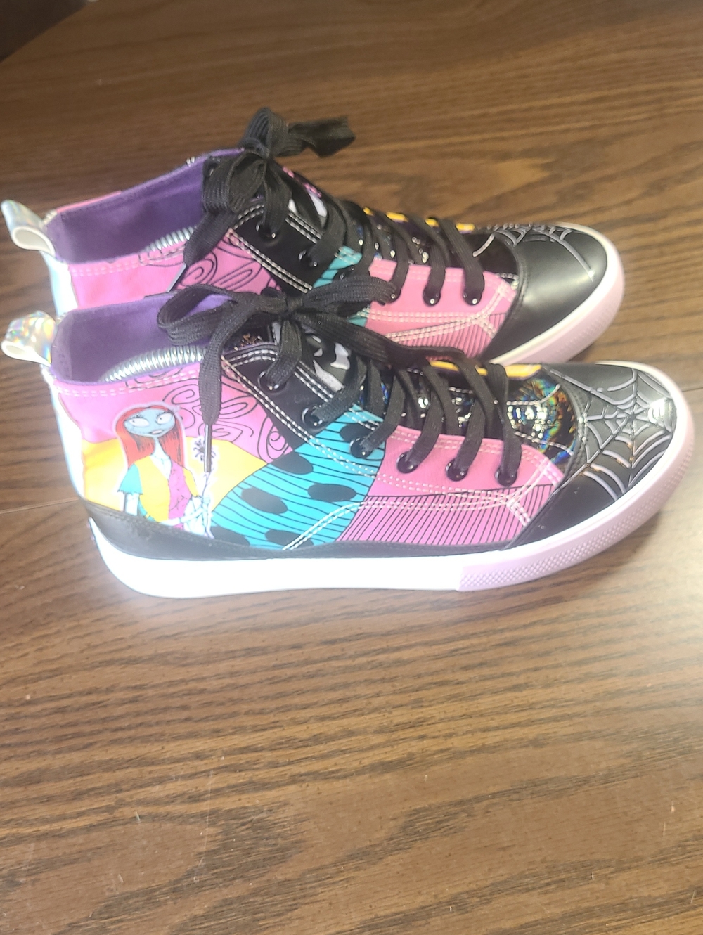 Women's Disney's Nightmare Before Christmas High Top Lace-up Sneakers Size 8.5